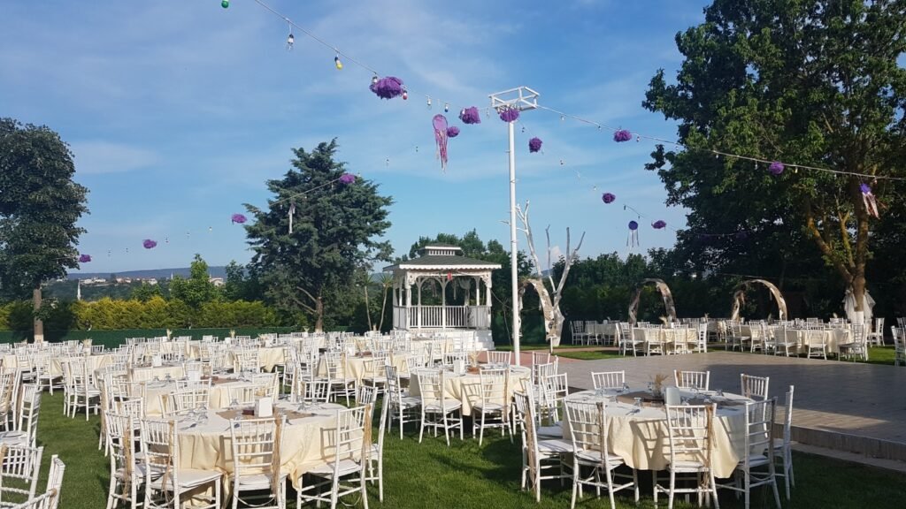 Çamlık Bahçe kır bahçesinde düğün
