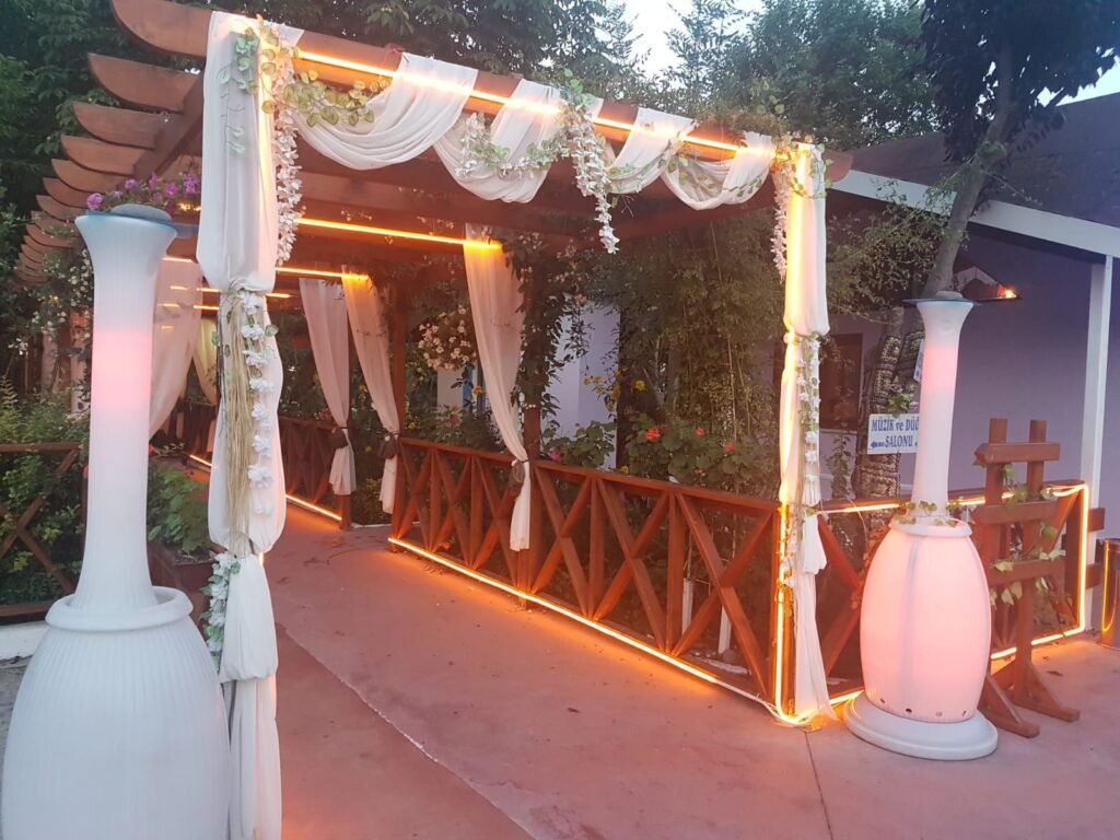 Çamlık Bahçe kır bahçesinde düğün